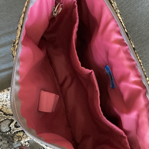 Brand New Kathy Van Zeeland Carry on - Picture 7 of 11